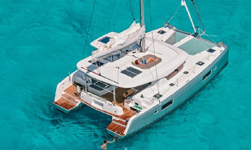 Lagoon 42