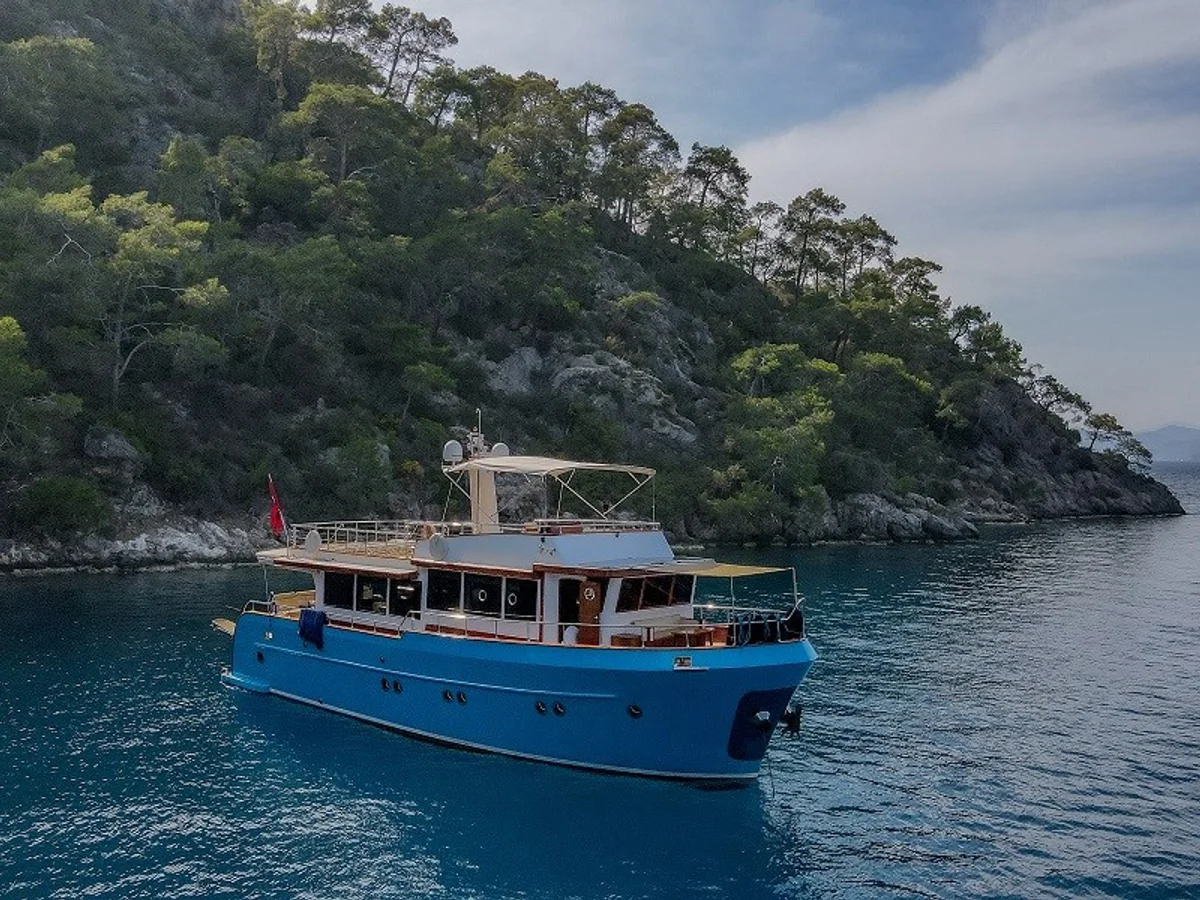 Trawler Ruzanna
